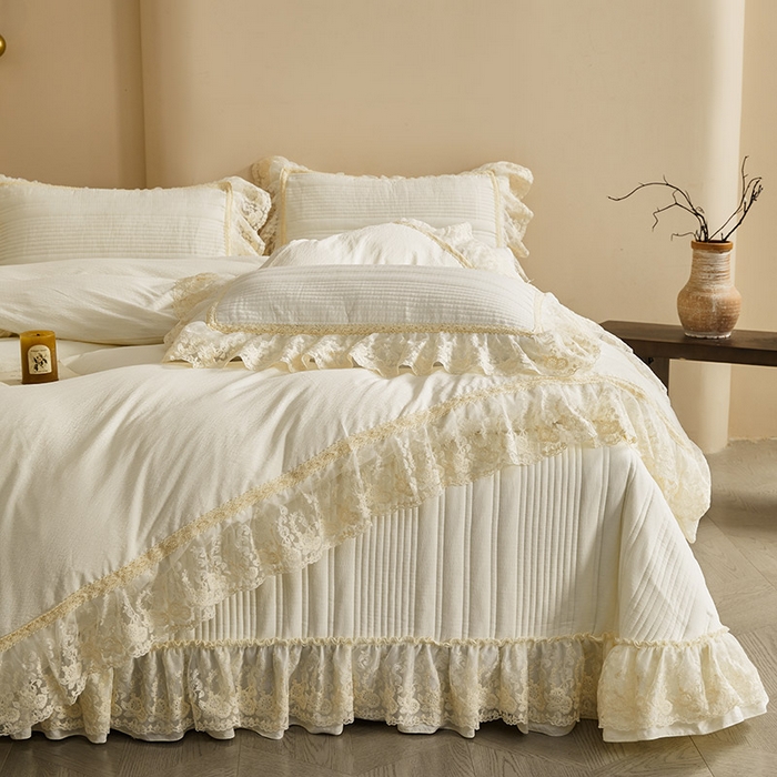 91家纺网 家纺一手货源 找家纺  鼎丰家纺 2025新款法式浪漫花边皱皱纱床盖四件套 蔷薇-牛奶白