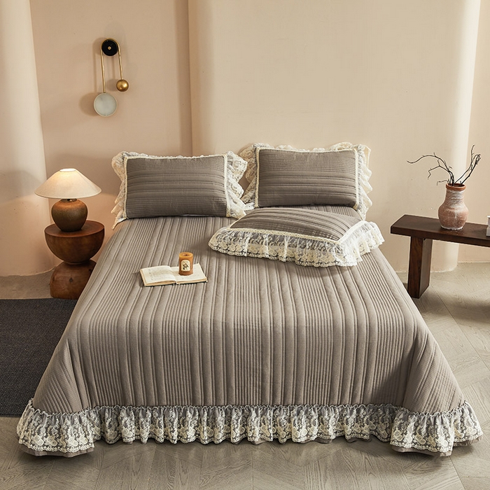 91家纺网 家纺一手货源 找家纺  鼎丰家纺 2025新款法式浪漫花边皱皱纱床盖四件套 蔷薇-云雾灰