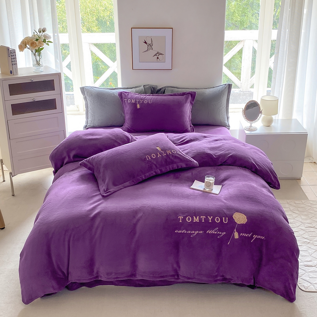 91家纺网 家纺一手货源 找家纺 （总）悦织湾家纺 2025新款绣花200克重牛奶绒四件套刺绣3.5万针7斤重高密加厚保暖跨境专供外贸出口电商热销款