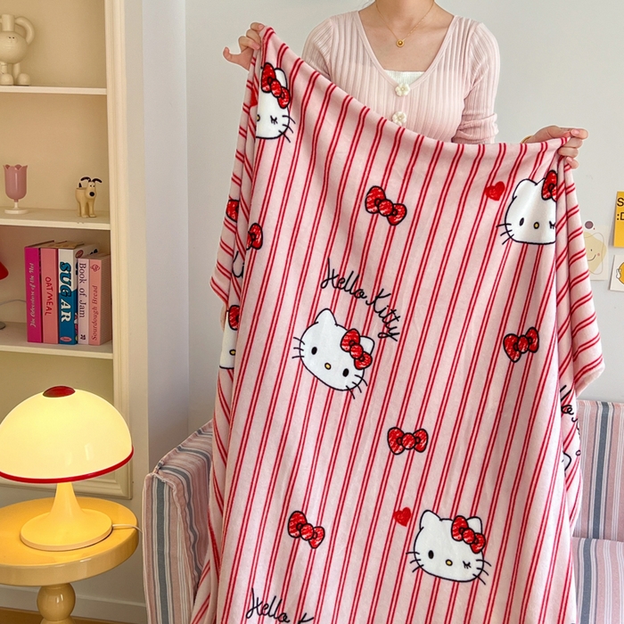 91家纺网 家纺一手货源 找家纺 妖妖家纺 2025新款正版三丽鸥双面印花牛奶绒多功能四季款毛毯空调毯 高贵KT猫