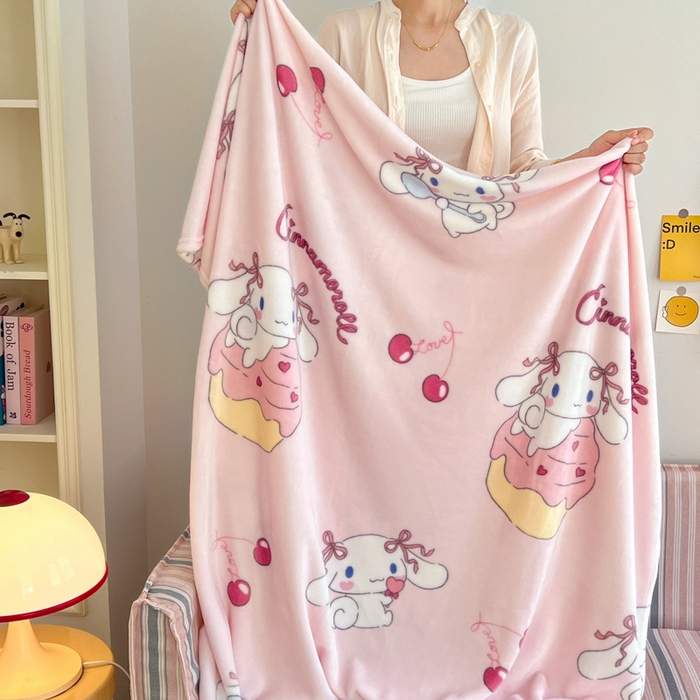 91家纺网 家纺一手货源 找家纺 妖妖家纺 2025新款正版三丽鸥双面印花牛奶绒多功能四季款毛毯空调毯 可爱玉桂狗