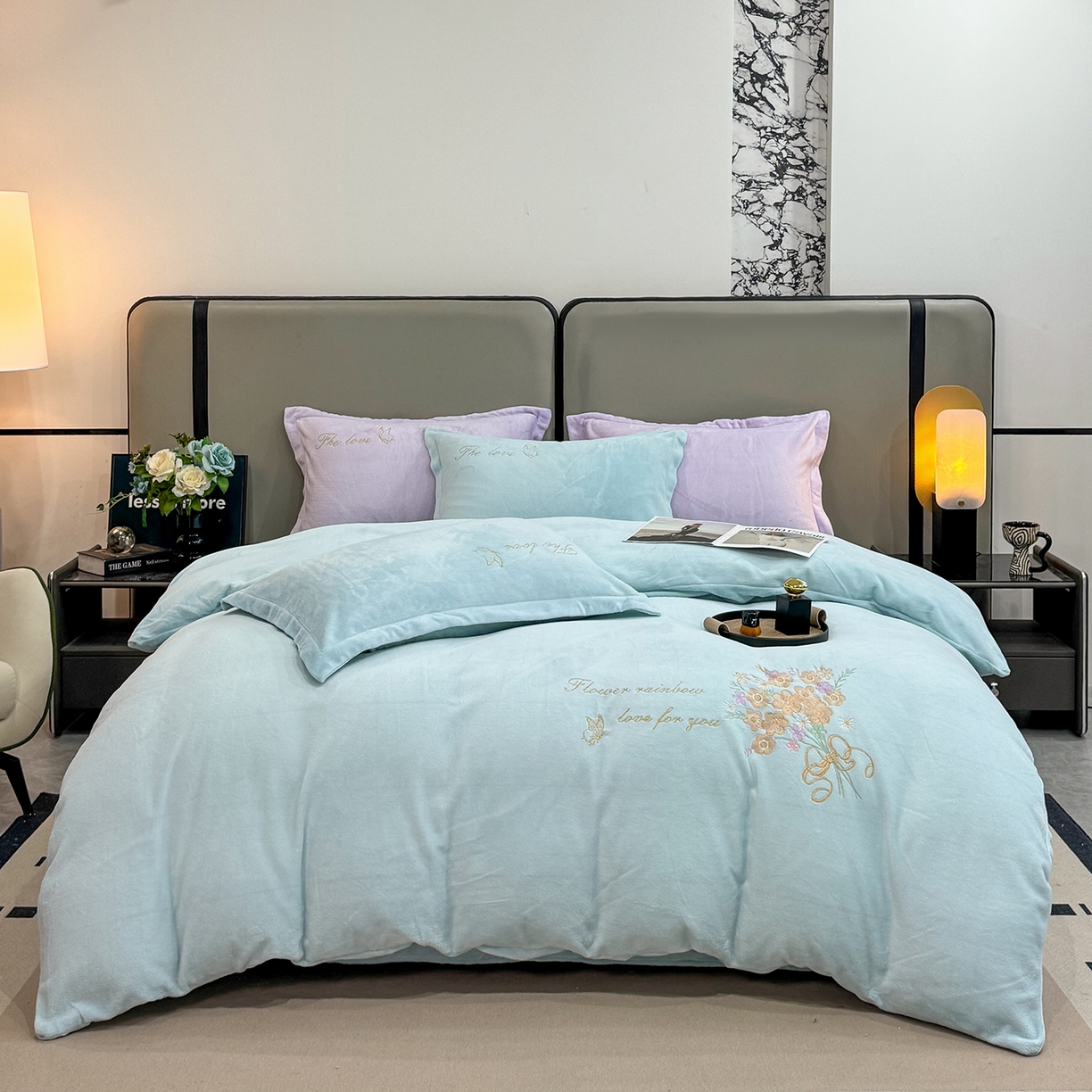 91家纺网 家纺一手货源 找家纺 （总）悦织湾家纺 2025新款绣花200克重牛奶绒四件套刺绣3.5万针7斤重高密加厚保暖跨境专供外贸出口电商热销款