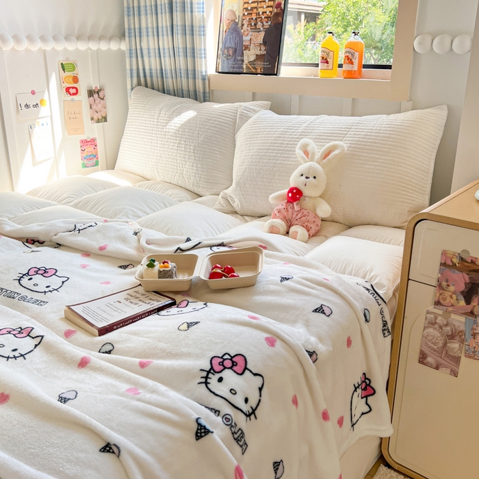 91家纺网 家纺一手货源 找家纺 妖妖家纺 2025新款正版三丽鸥双面印花牛奶绒多功能四季款毛毯空调毯 冰淇淋KT