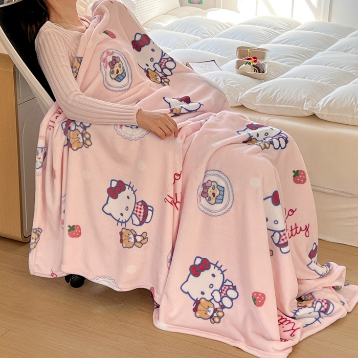 91家纺网 家纺一手货源 找家纺 妖妖家纺 2025新款正版三丽鸥双面印花牛奶绒多功能四季款毛毯空调毯 KT猫和熊