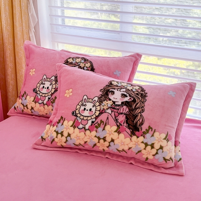 91家纺网 家纺一手货源 找家纺 宝薇 2025新款双面牛奶绒大版卡通印花四件套 小公主绒