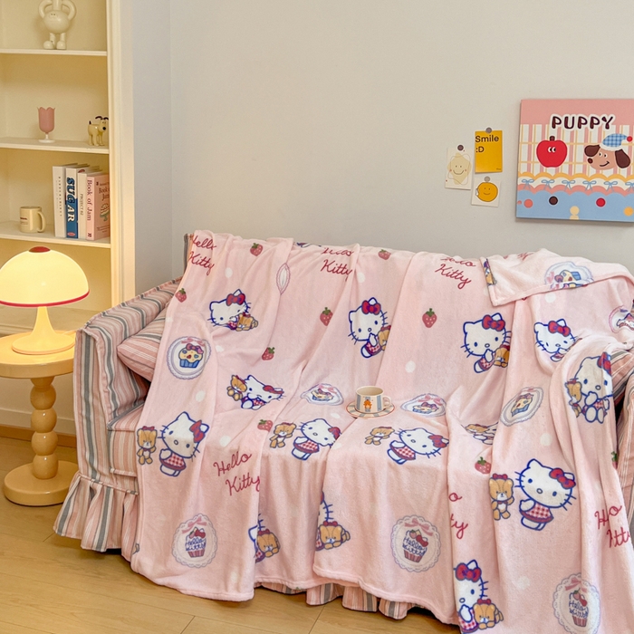 91家纺网 家纺一手货源 找家纺 妖妖家纺 2025新款正版三丽鸥双面印花牛奶绒多功能四季款毛毯空调毯 KT猫和熊