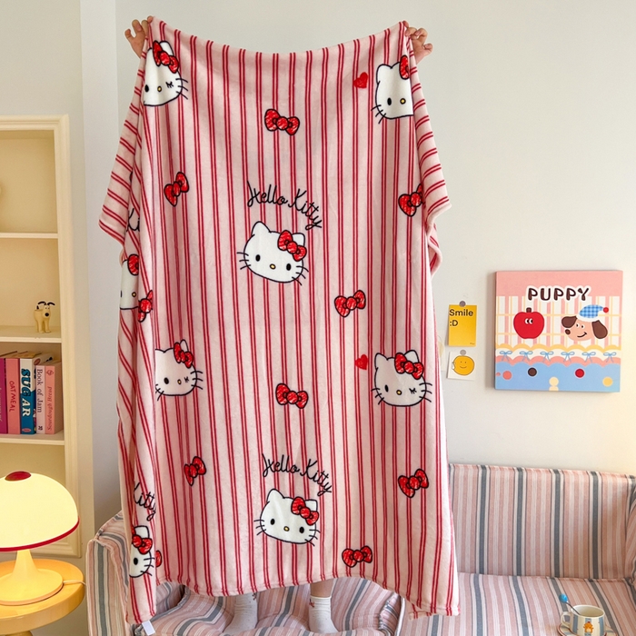 91家纺网 家纺一手货源 找家纺 妖妖家纺 2025新款正版三丽鸥双面印花牛奶绒多功能四季款毛毯空调毯 高贵KT猫