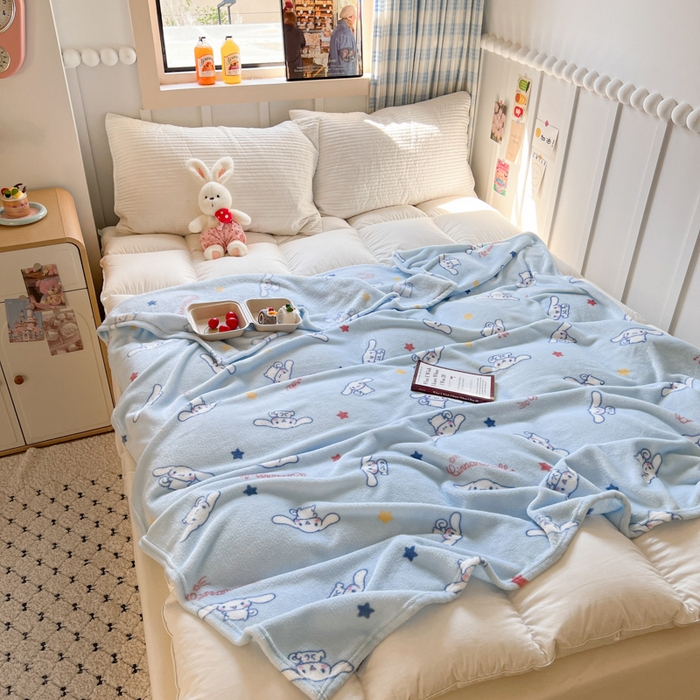 91家纺网 家纺一手货源 找家纺 妖妖家纺 2025新款正版三丽鸥双面印花牛奶绒多功能四季款毛毯空调毯 星星玉桂狗