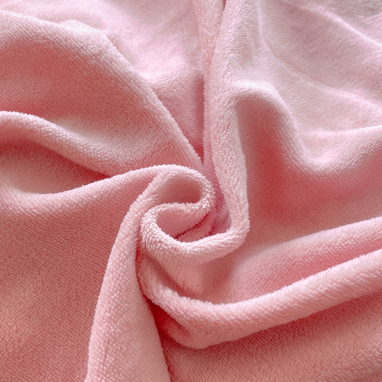 91家纺网 家纺一手货源 找家纺 悦织湾家纺 2025新款绣花200克重牛奶绒四件套刺绣3.5万针7斤重高密加厚保暖跨境专供外贸出口电商热销款 花语-粉