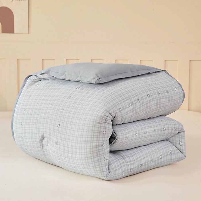 91家纺网 家纺一手货源 找家纺 亿莱鑫 2025新款水洗贝贝棉养肤被子被芯春秋被冬被 爱心点点