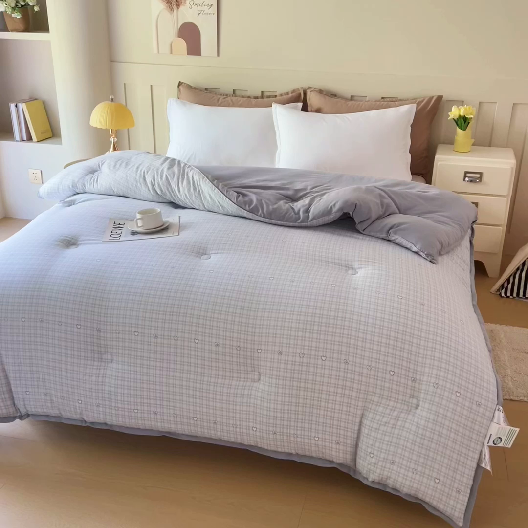 91家纺网 家纺一手货源 找家纺 亿莱鑫 2025新款水洗贝贝棉养肤被子被芯春秋被冬被 爱心点点