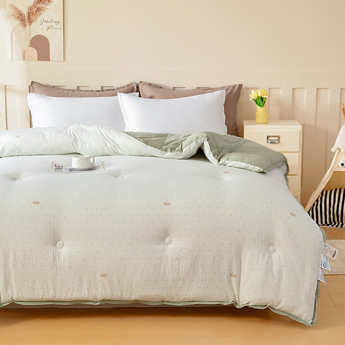 91家纺网 家纺一手货源 找家纺 亿莱鑫 2025新款水洗贝贝棉养肤被子被芯春秋被冬被 樱桃蝴蝶结