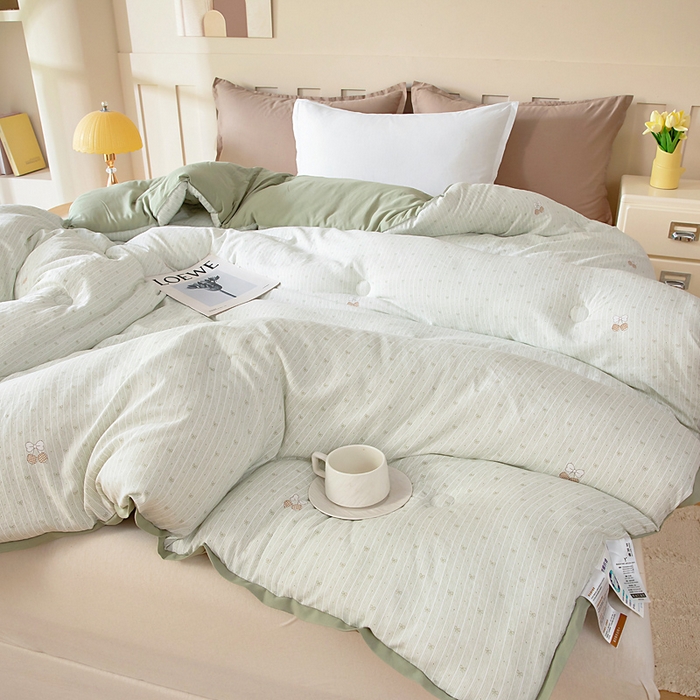 91家纺网 家纺一手货源 找家纺 亿莱鑫 2025新款水洗贝贝棉养肤被子被芯春秋被冬被 樱桃蝴蝶结