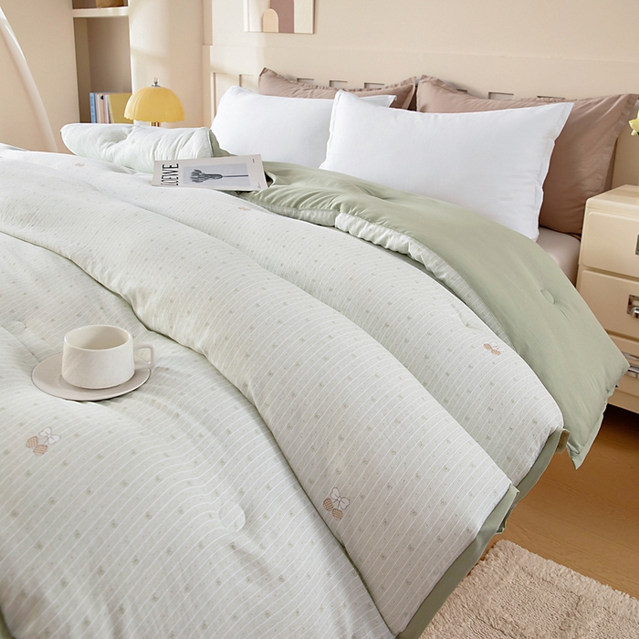 91家纺网 家纺一手货源 找家纺 亿莱鑫 2025新款水洗贝贝棉养肤被子被芯春秋被冬被 樱桃蝴蝶结