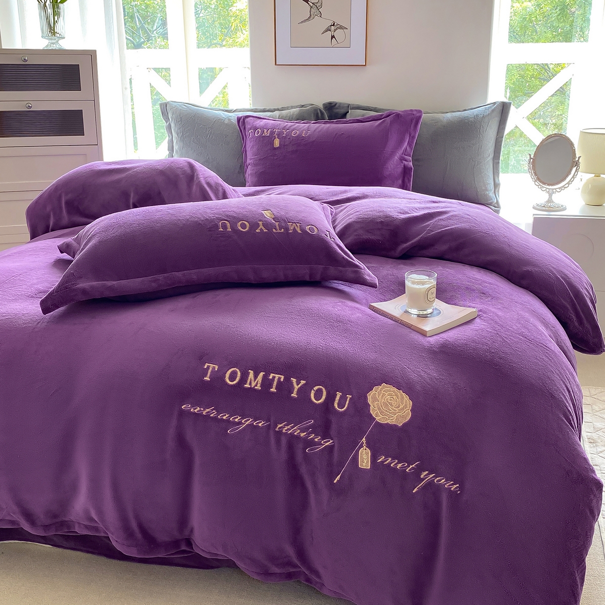 91家纺网 家纺一手货源 找家纺 悦织湾家纺 2025新款绣花200克重牛奶绒四件套刺绣3.5万针7斤重高密加厚保暖跨境专供外贸出口电商热销款 玫瑰-紫