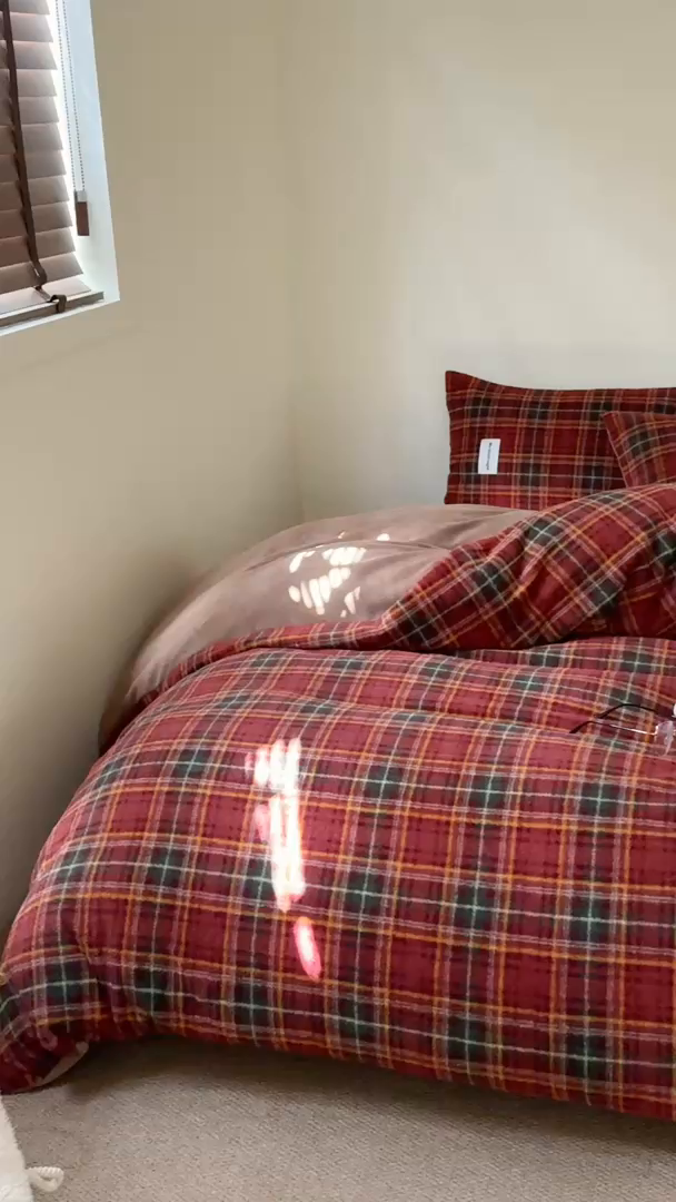 91家纺网 家纺一手货源 找家纺 （总）蜜宿 2025新款仿羊绒牛奶绒四件套-格纹款