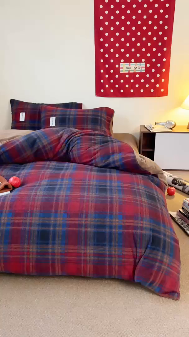 91家纺网 家纺一手货源 找家纺 （总）蜜宿 2025新款仿羊绒牛奶绒四件套-格纹款