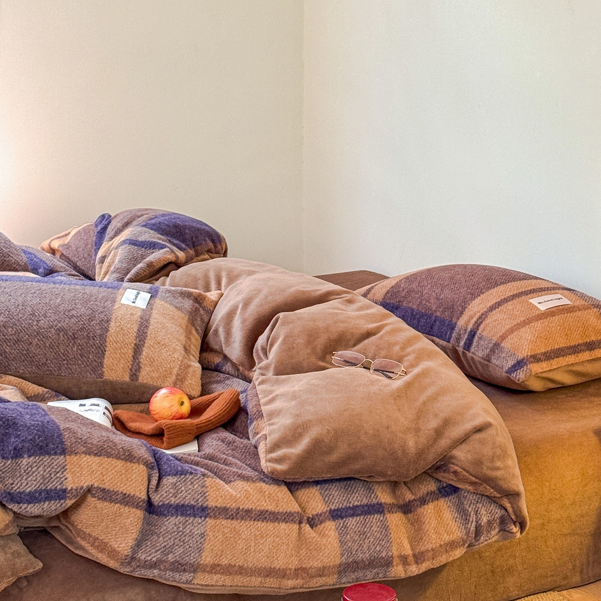 91家纺网 家纺一手货源 找家纺 蜜宿 2025新款仿羊绒牛奶绒四件套-格纹款 海岛泡芙