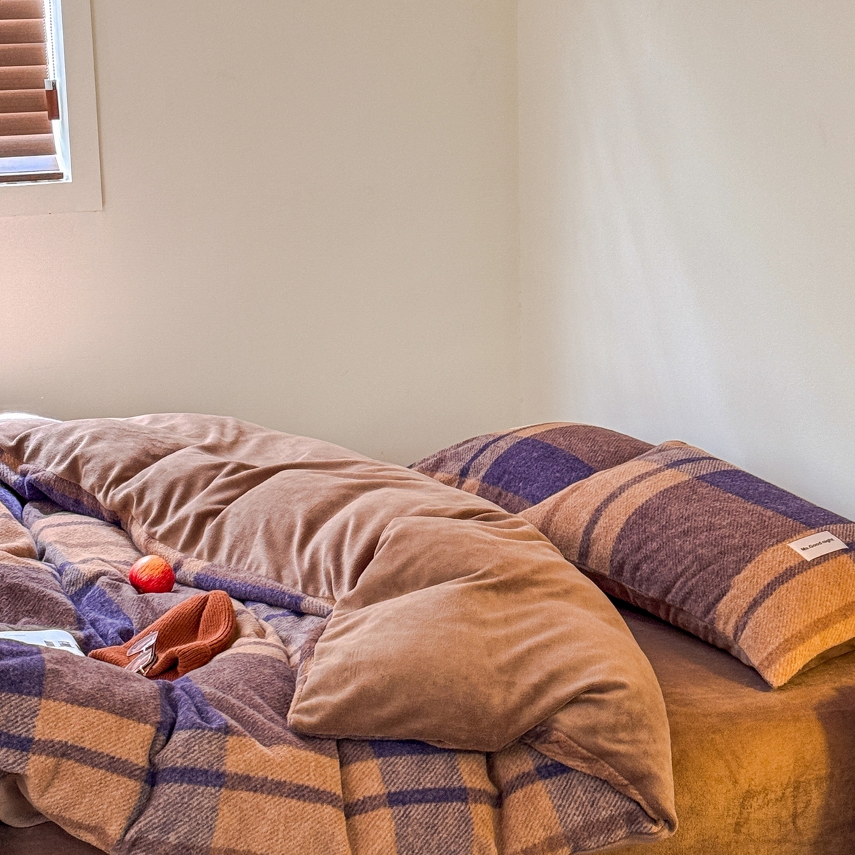 91家纺网 家纺一手货源 找家纺 蜜宿 2025新款仿羊绒牛奶绒四件套-格纹款 海岛泡芙