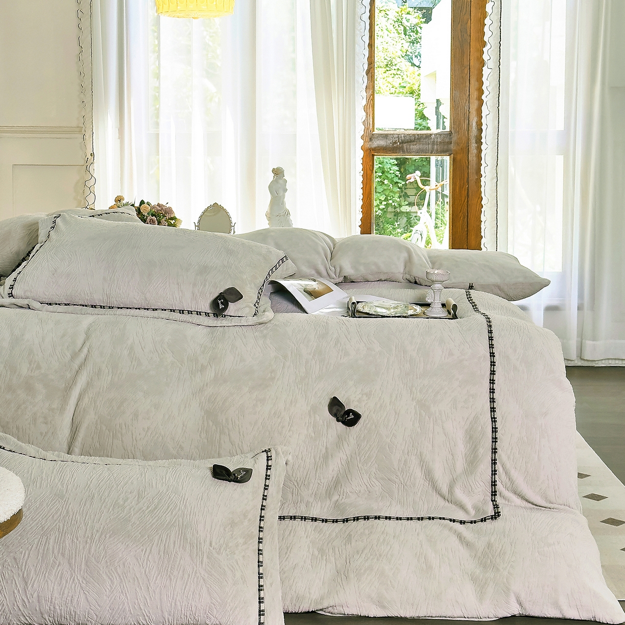 91家纺网 家纺一手货源 找家纺 北纬27度 2025新款极简小轻奢牛奶绒四件套-烟雨星云 烟雨星云-奶咖