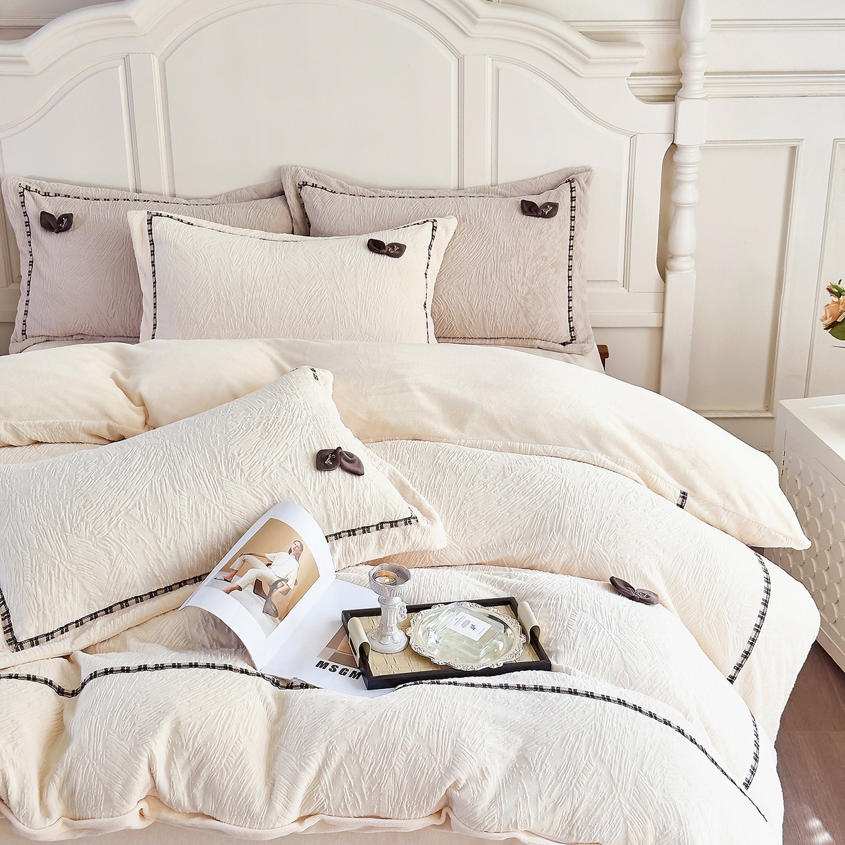 91家纺网 家纺一手货源 找家纺 北纬27度 2025新款极简小轻奢牛奶绒四件套-烟雨星云 烟雨星云-奶白