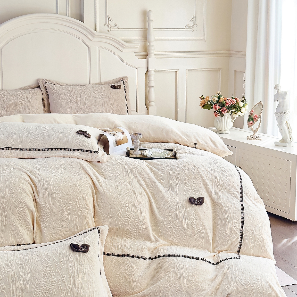 91家纺网 家纺一手货源 找家纺 北纬27度 2025新款极简小轻奢牛奶绒四件套-烟雨星云 烟雨星云-奶白