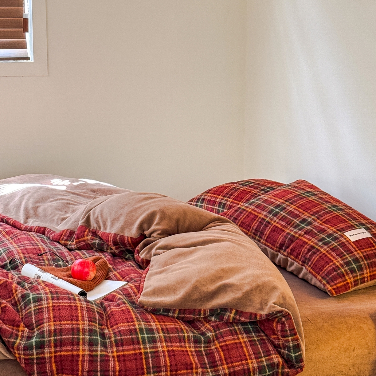 91家纺网 家纺一手货源 找家纺 蜜宿 2025新款仿羊绒牛奶绒四件套-格纹款 栗绒焦糖