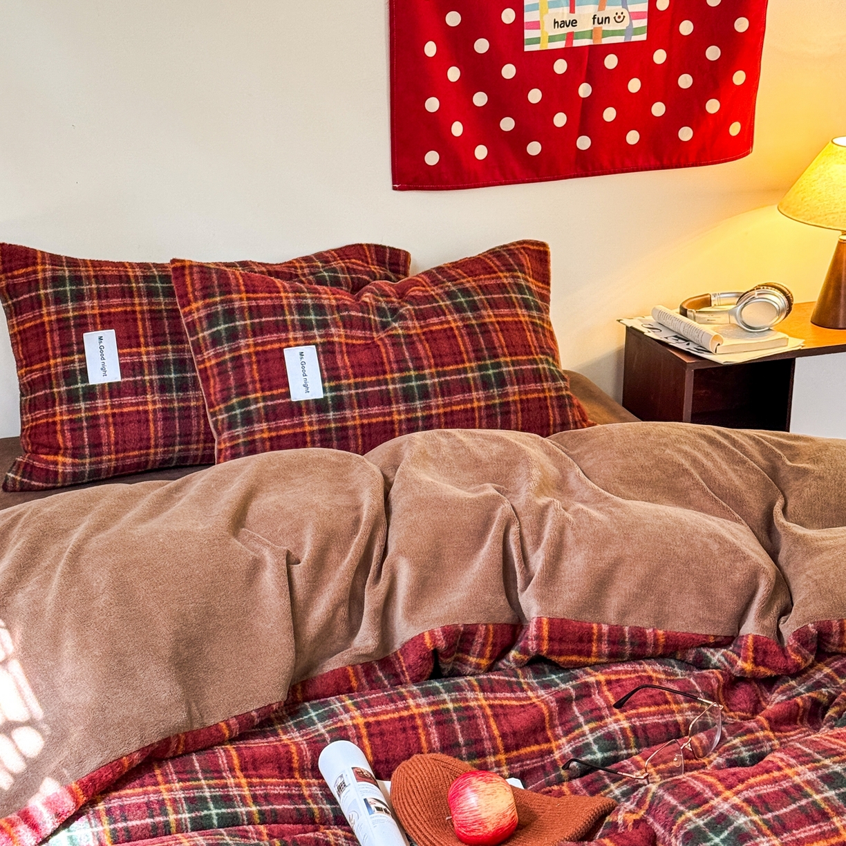 91家纺网 家纺一手货源 找家纺 蜜宿 2025新款仿羊绒牛奶绒四件套-格纹款 栗绒焦糖