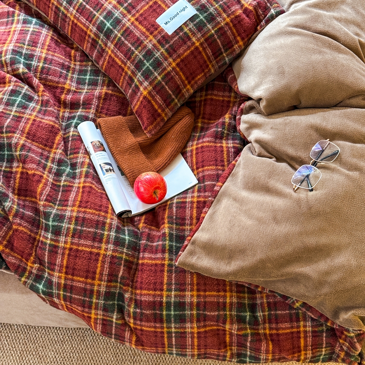 91家纺网 家纺一手货源 找家纺 蜜宿 2025新款仿羊绒牛奶绒四件套-格纹款 栗绒焦糖