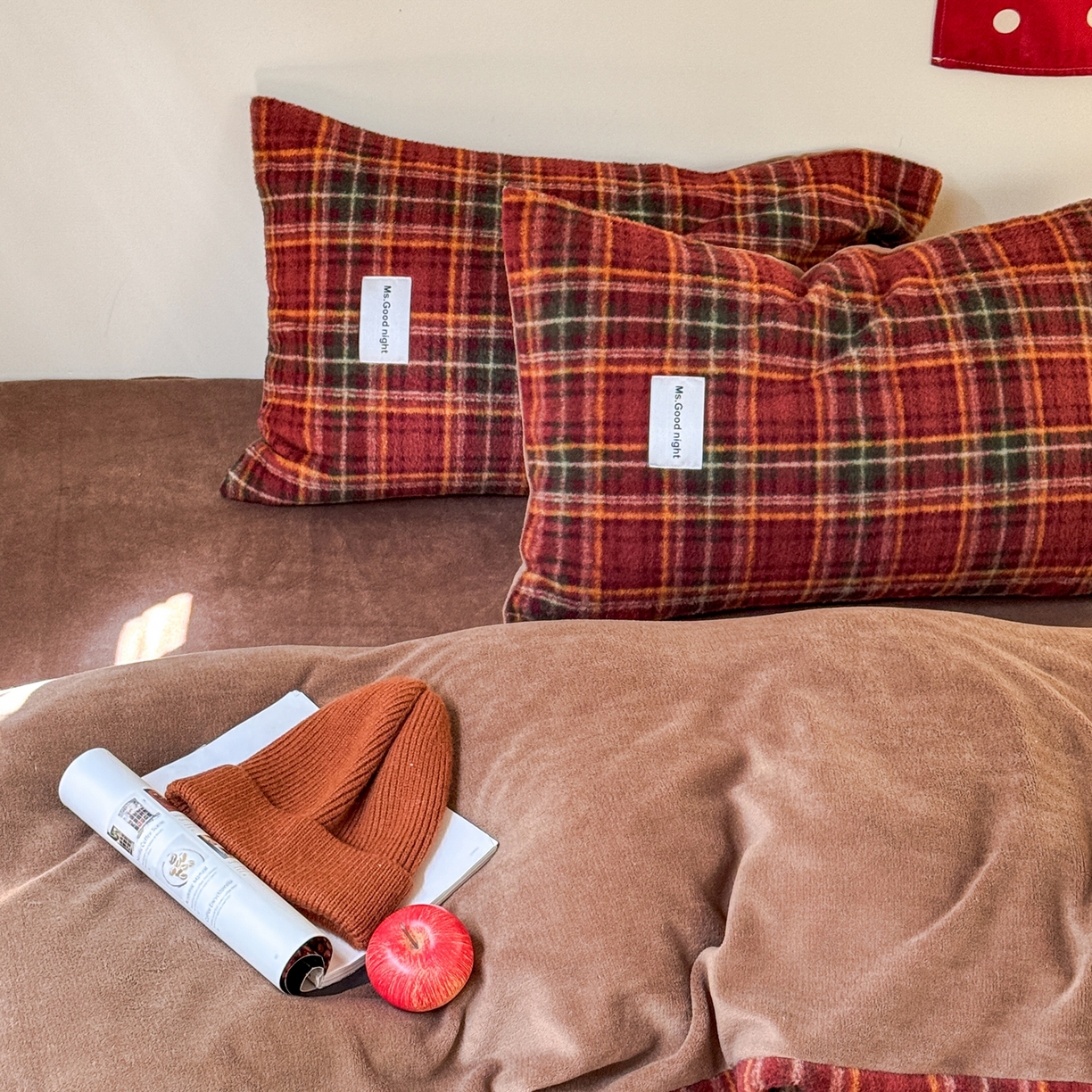 91家纺网 家纺一手货源 找家纺 蜜宿 2025新款仿羊绒牛奶绒四件套-格纹款 栗绒焦糖