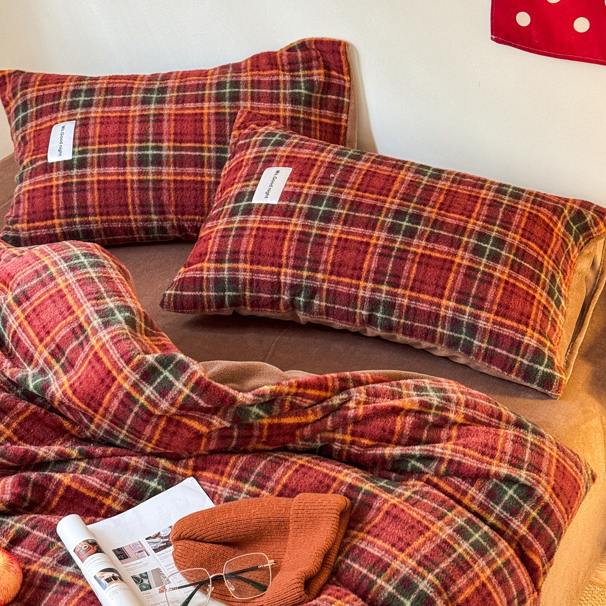 91家纺网 家纺一手货源 找家纺 蜜宿 2025新款仿羊绒牛奶绒四件套-格纹款 栗绒焦糖