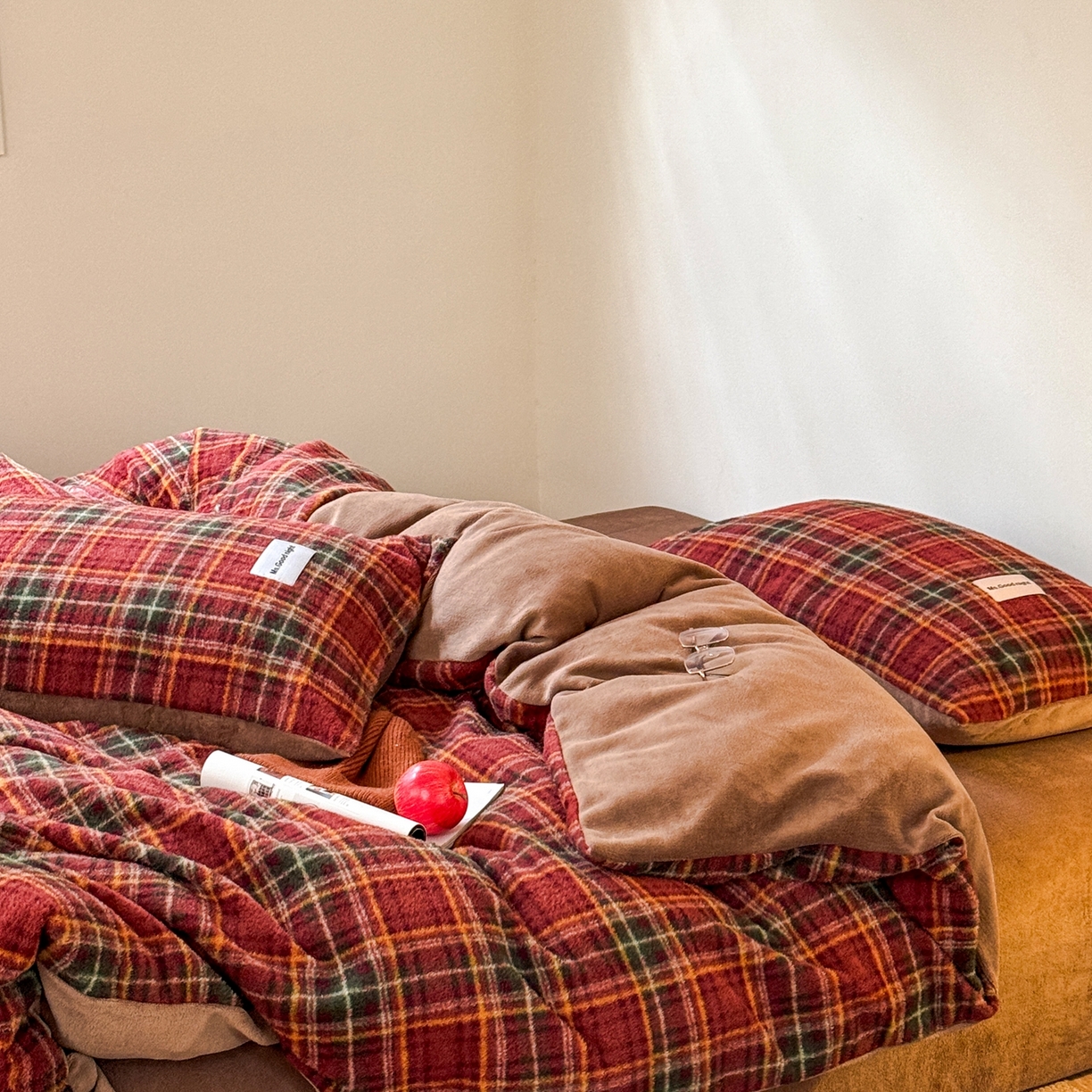 91家纺网 家纺一手货源 找家纺 蜜宿 2025新款仿羊绒牛奶绒四件套-格纹款 栗绒焦糖