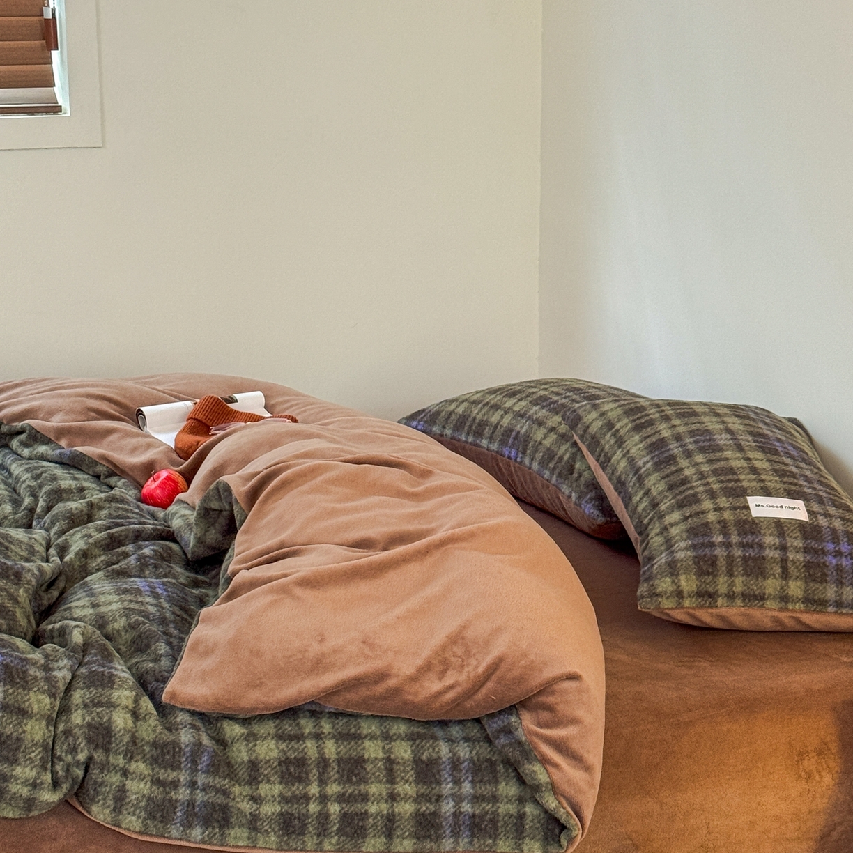 91家纺网 家纺一手货源 找家纺 蜜宿 2025新款仿羊绒牛奶绒四件套-格纹款 奇幻森林