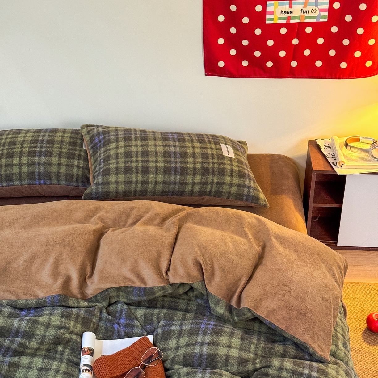 91家纺网 家纺一手货源 找家纺 蜜宿 2025新款仿羊绒牛奶绒四件套-格纹款 奇幻森林