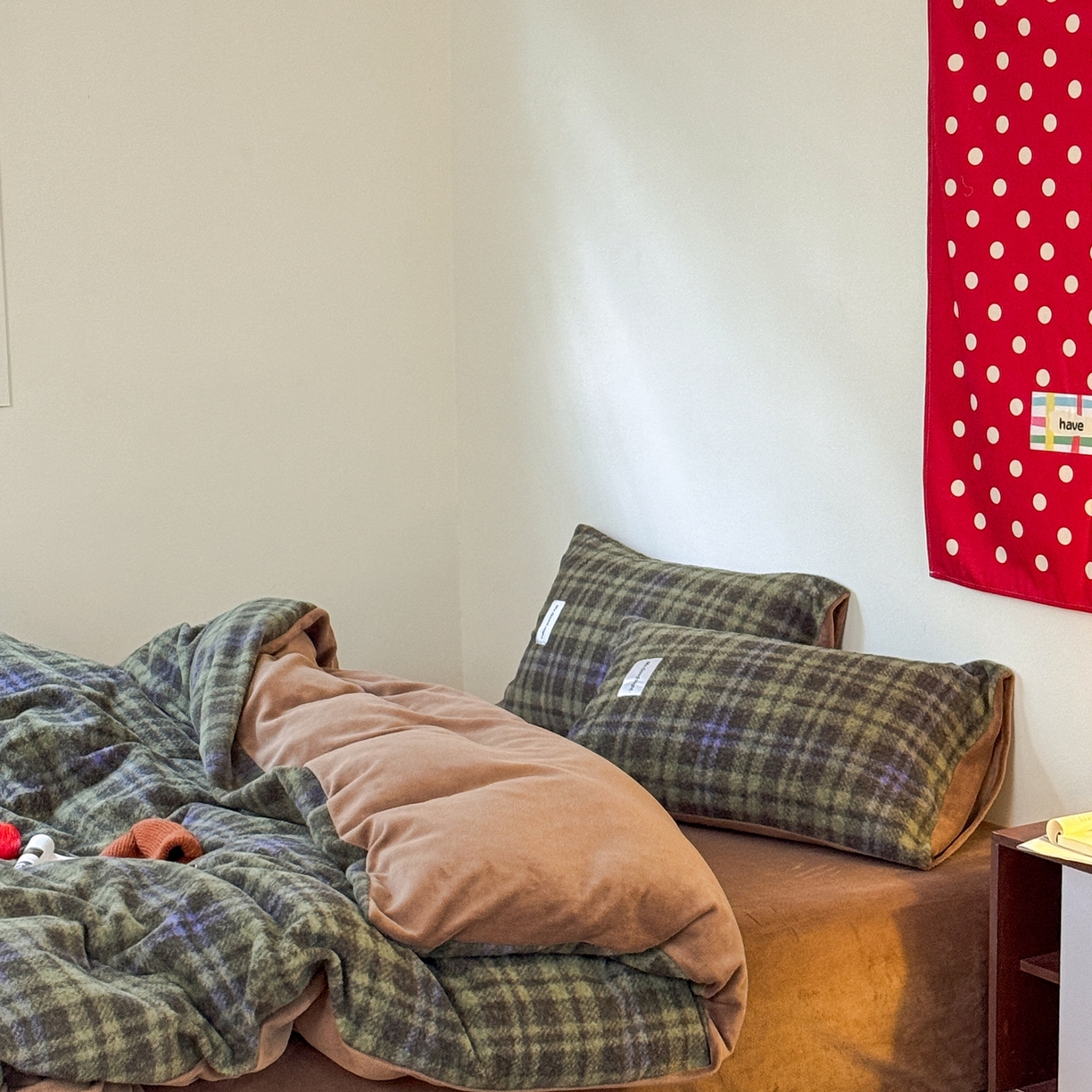 91家纺网 家纺一手货源 找家纺 蜜宿 2025新款仿羊绒牛奶绒四件套-格纹款 奇幻森林