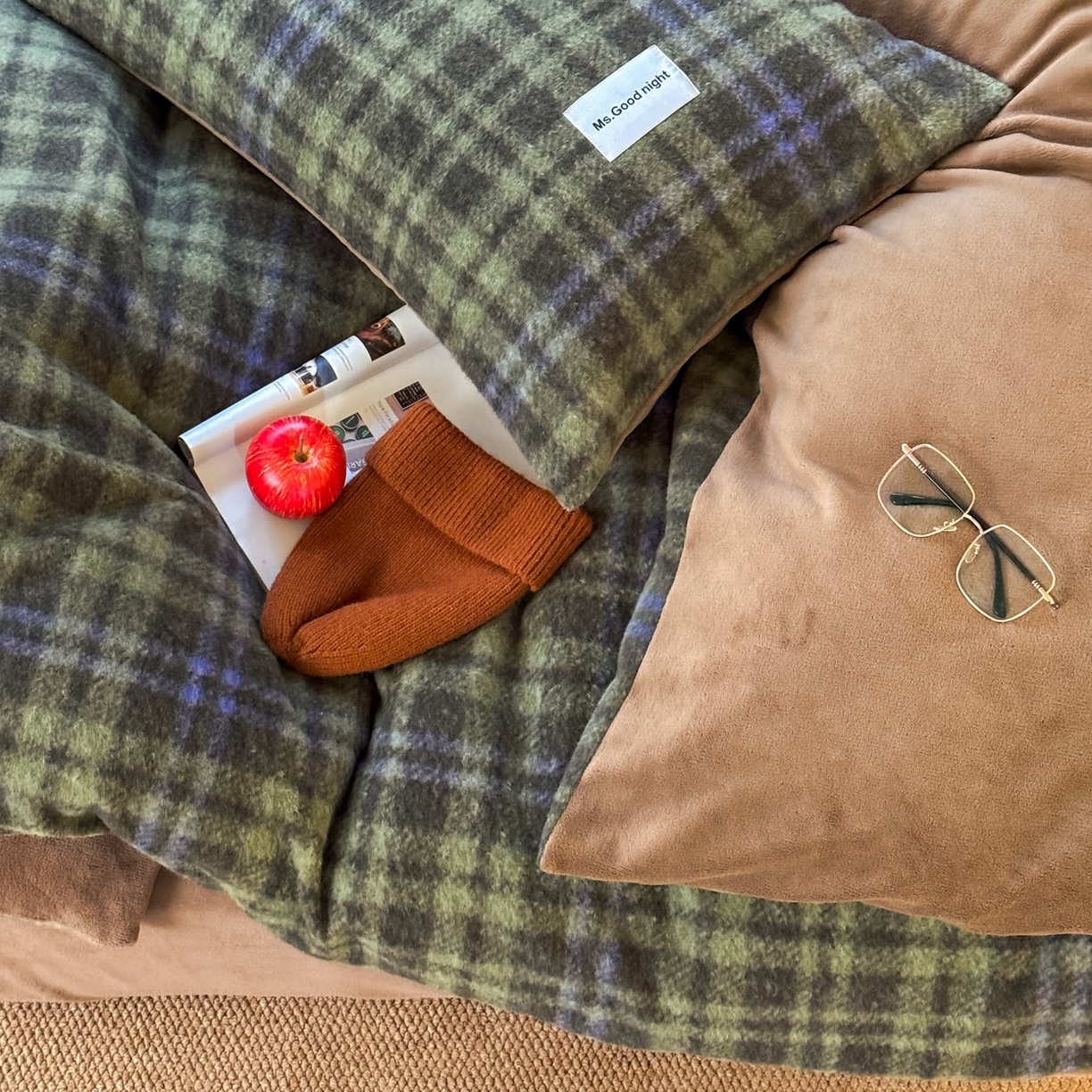 91家纺网 家纺一手货源 找家纺 蜜宿 2025新款仿羊绒牛奶绒四件套-格纹款 奇幻森林