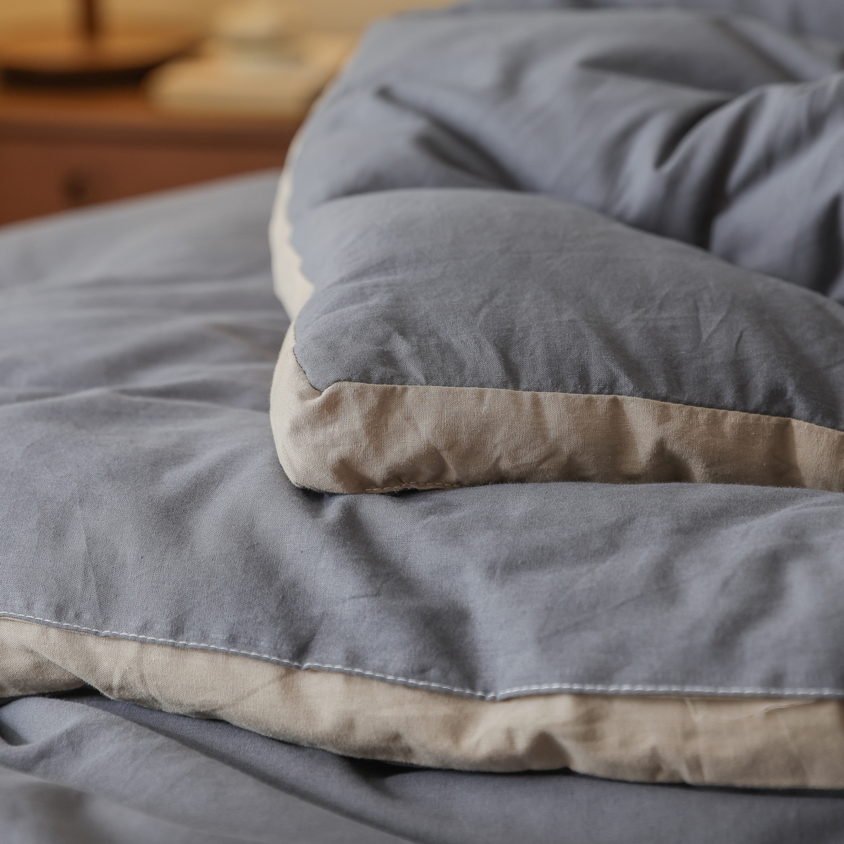 91家纺网 家纺一手货源 找家纺 雯雨家纺 2025新款里外全棉新疆棉花被被子被芯 高级灰