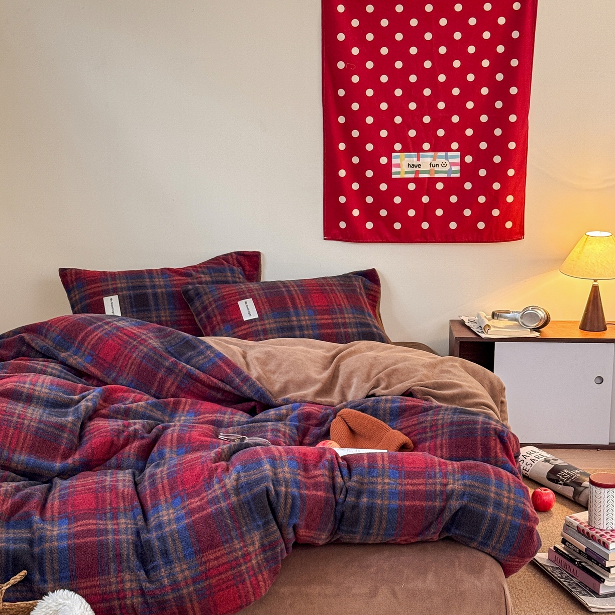 91家纺网 家纺一手货源 找家纺 蜜宿 2025新款仿羊绒牛奶绒四件套-格纹款 雪顶山楂