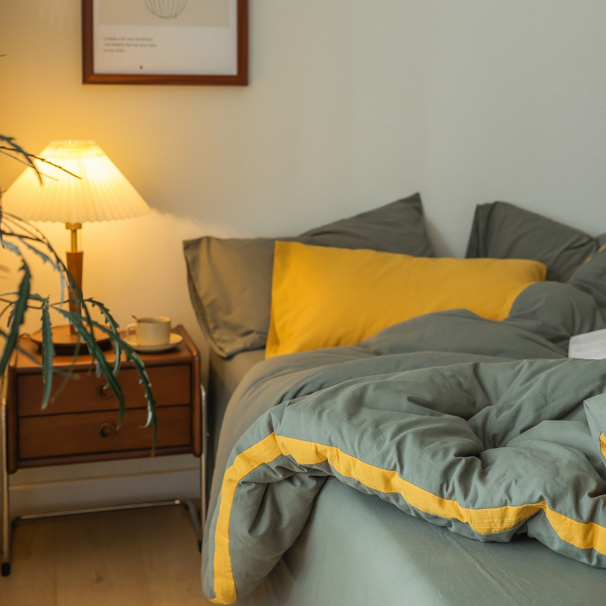 91家纺网 家纺一手货源 找家纺 雯雨家纺 2025新款里外全棉新疆棉花被被子被芯 军绿黄