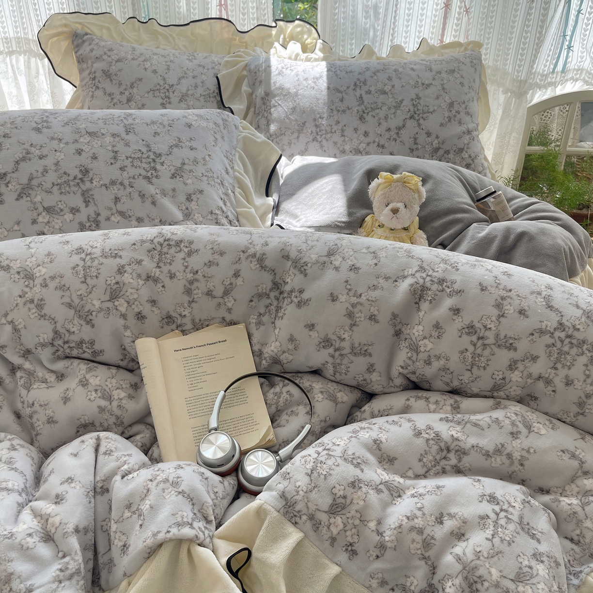 91家纺网 家纺一手货源 找家纺 桃子家居 2025新款A类法式复古碎花牛奶绒韩版花边工艺加厚牛奶绒四件套 绒花边-梦栀