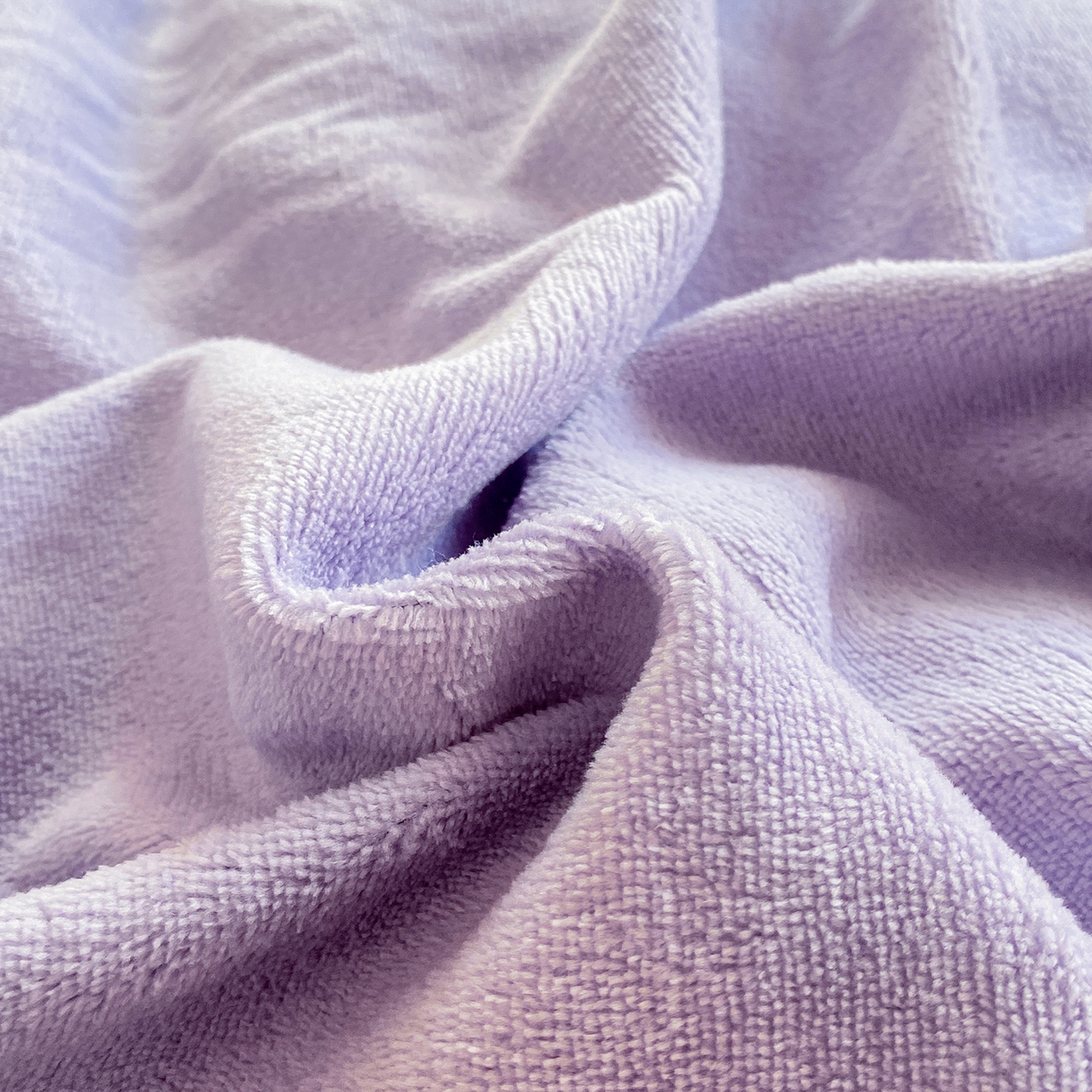 91家纺网 家纺一手货源 找家纺 悦织湾家纺 2025新款绣花200克重牛奶绒四件套刺绣3.5万针7斤重高密加厚保暖跨境专供外贸出口电商热销款 甜蜜家园-浅紫