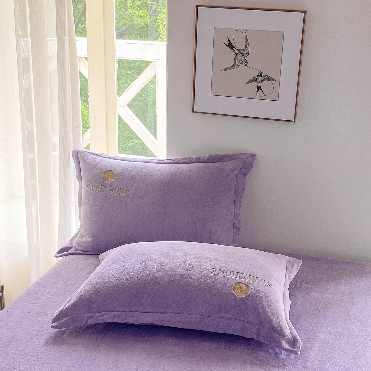 91家纺网 家纺一手货源 找家纺 悦织湾家纺 2025新款绣花200克重牛奶绒四件套刺绣3.5万针7斤重高密加厚保暖跨境专供外贸出口电商热销款 甜蜜家园-浅紫