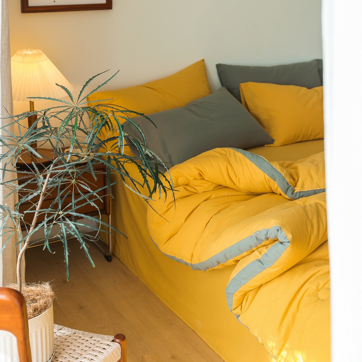 91家纺网 家纺一手货源 找家纺 雯雨家纺 2025新款里外全棉新疆棉花被被子被芯 鸣亮黄