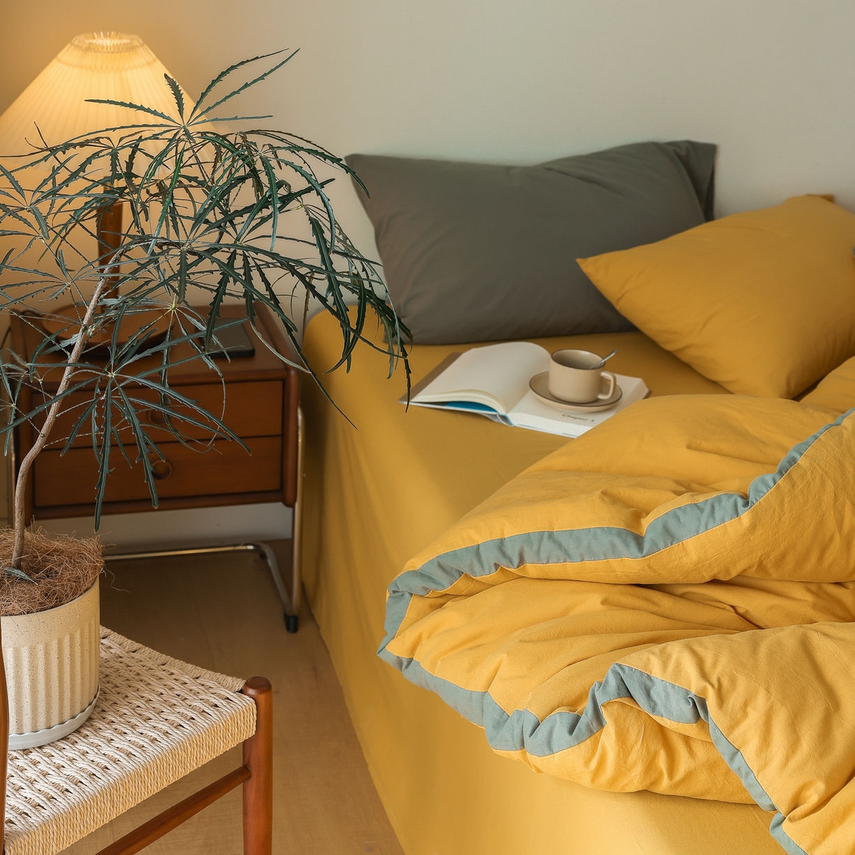 91家纺网 家纺一手货源 找家纺 雯雨家纺 2025新款里外全棉新疆棉花被被子被芯 鸣亮黄