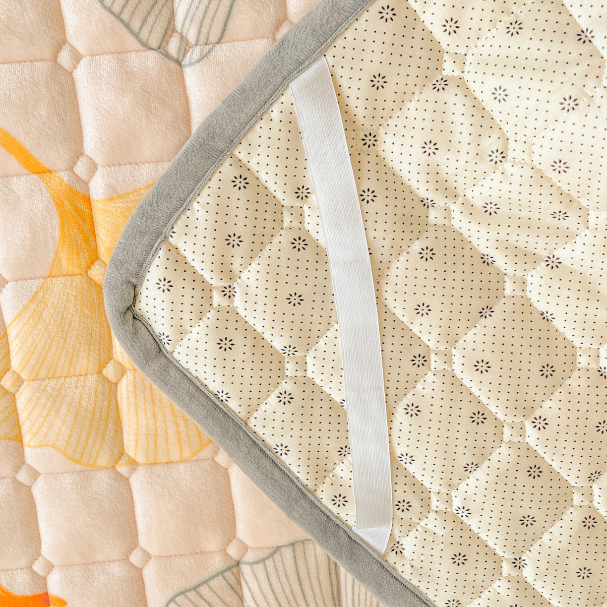 91家纺网 家纺一手货源 找家纺 雅萱家纺 2025新款牛奶绒夹棉印花床垫大床图 绒床垫-流金岁月