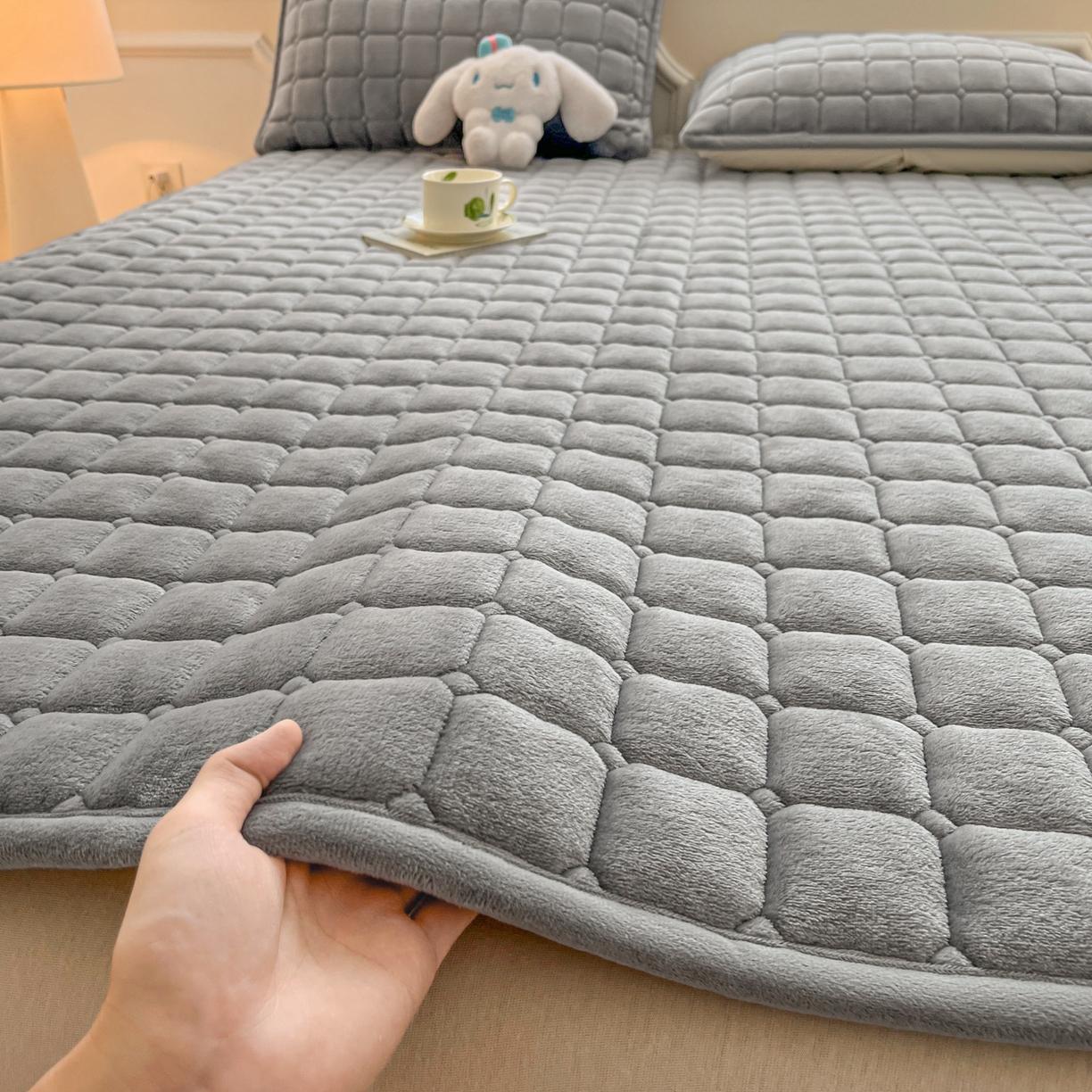 雅萱家纺 2025新款牛奶绒夹棉印花床垫大床图 绒床垫-灰色