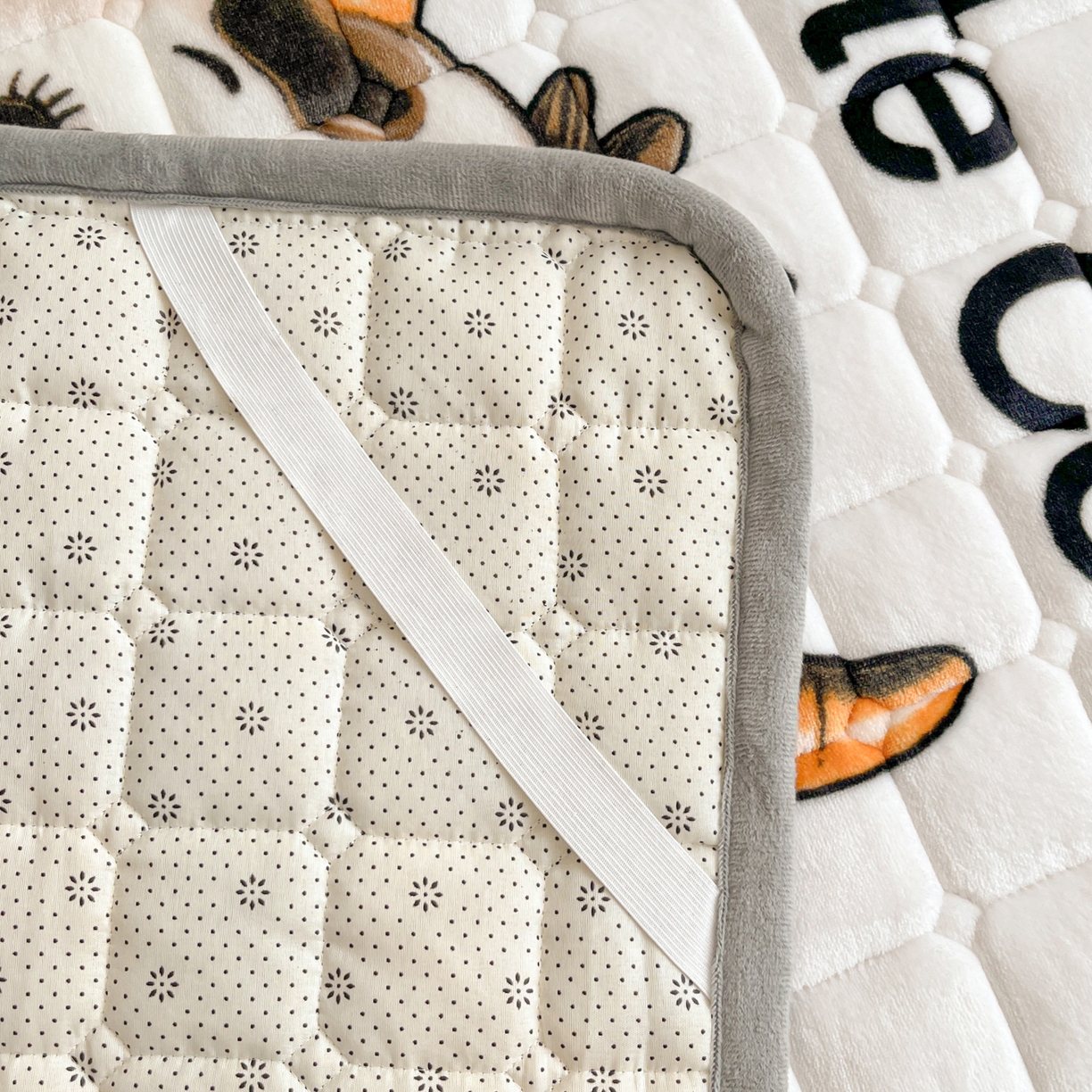 91家纺网 家纺一手货源 找家纺 雅萱家纺 2025新款牛奶绒夹棉印花床垫大床图 绒床垫-萌小牛