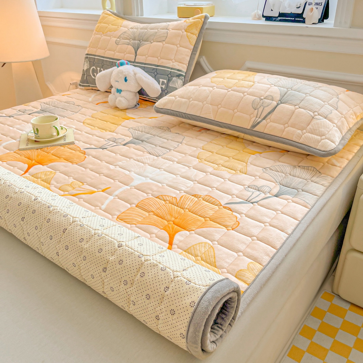 91家纺网 家纺一手货源 找家纺 雅萱家纺 2025新款牛奶绒夹棉印花床垫大床图 绒床垫-流金岁月