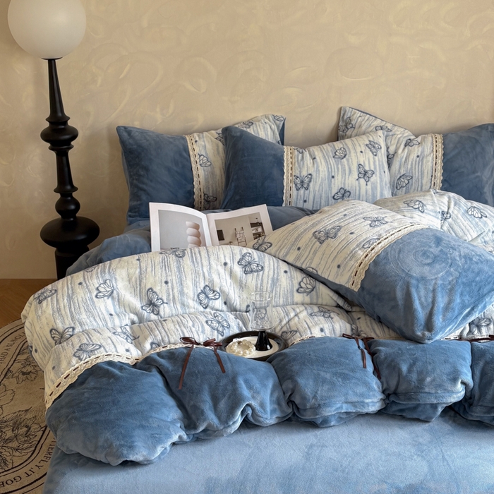 昊川家纺 2025新款牛奶绒雕花绒轻奢花边蝴蝶结拼接款四件套 福蝶-蓝