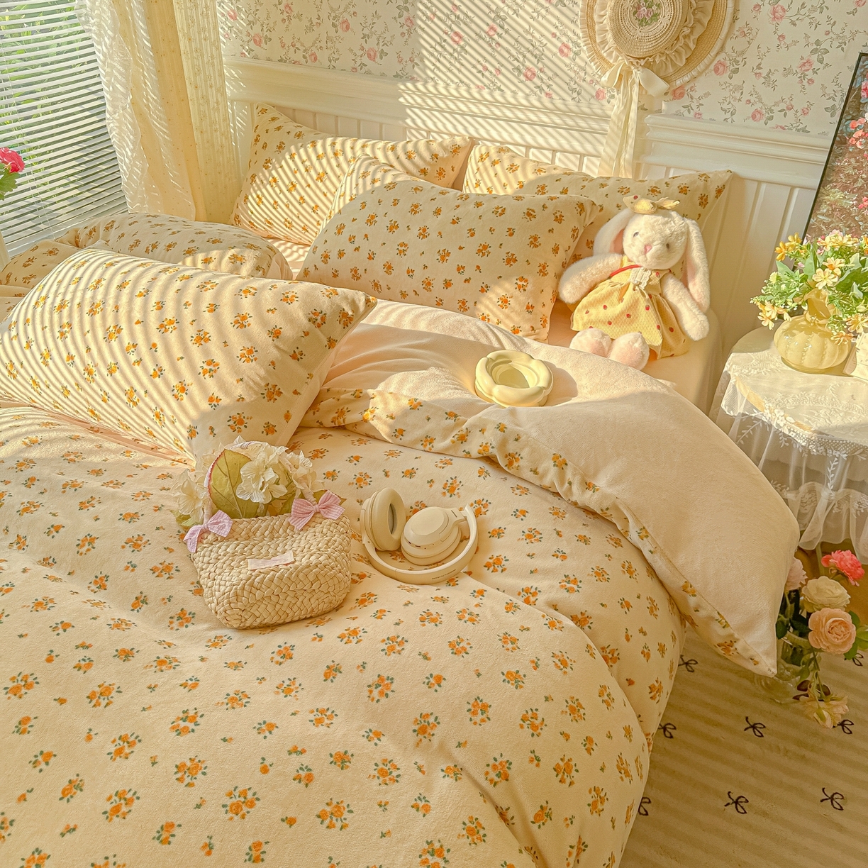 91家纺网 家纺一手货源 找家纺 韩巢家纺 2025新款高克重印花牛奶绒床品四件套 田园小花